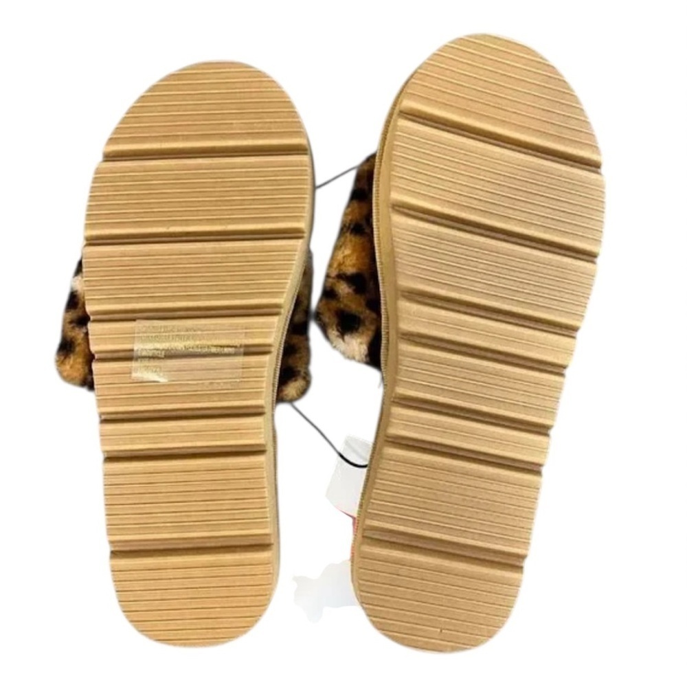 UNIONBAY CROSS MY HEART LEOPARD SLIPPERS NEW WITH TAG - Picture 2 of 3